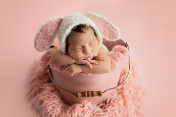Newborn- Girl- Purcellville- Virginia- Bunny